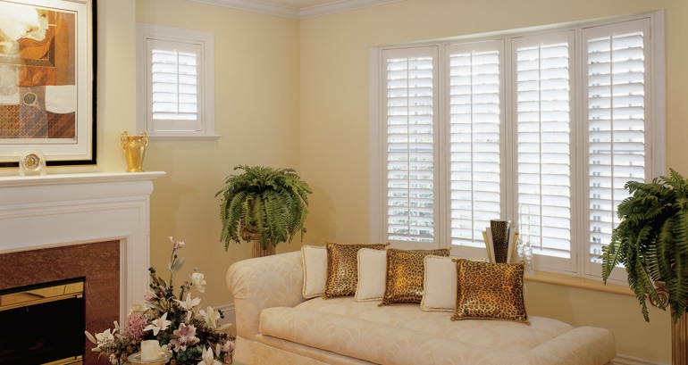 Honolulu living room shutters